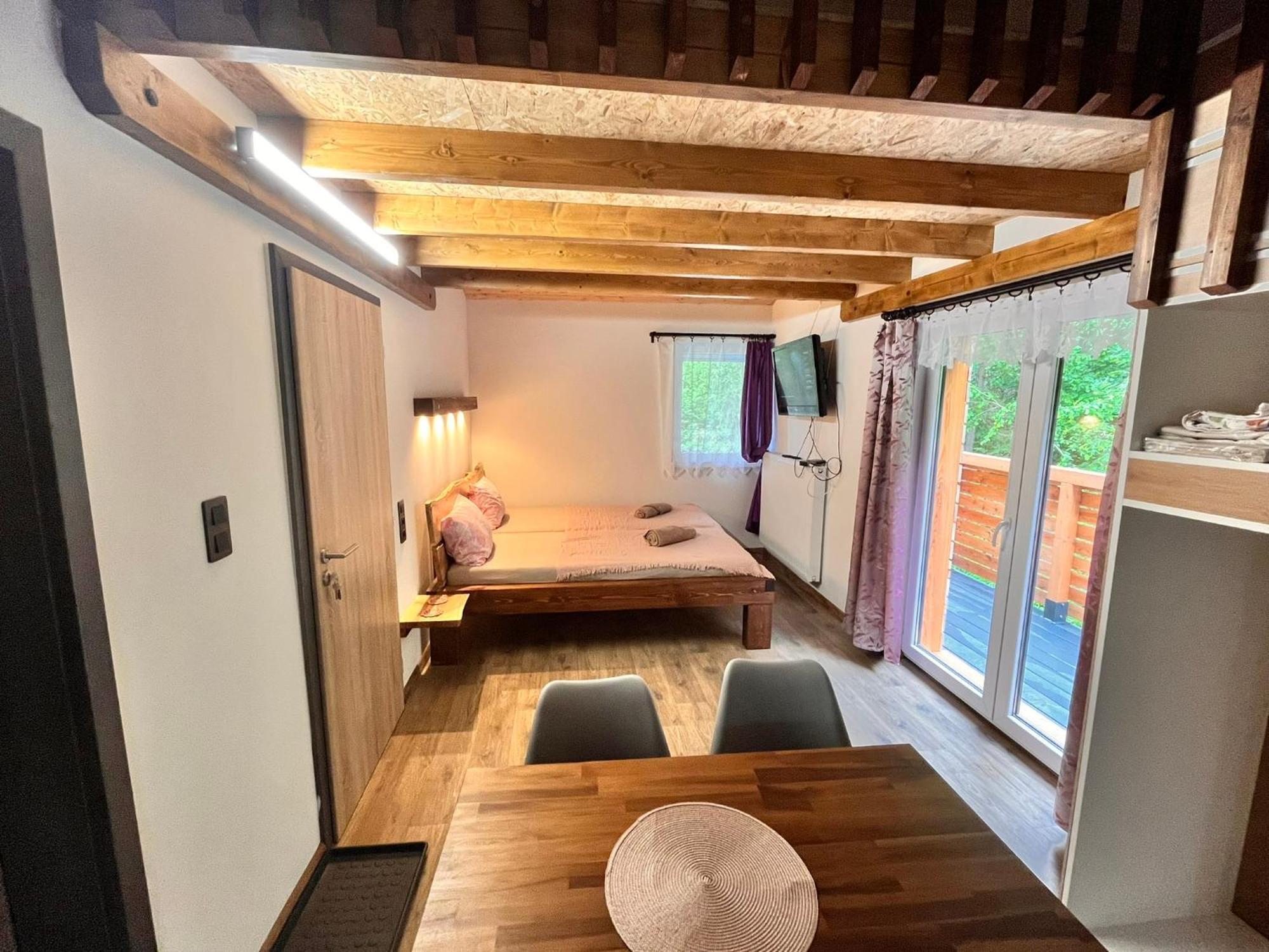 Chata Pod Houbovym Vrchem 2 Horní Planá المظهر الخارجي الصورة